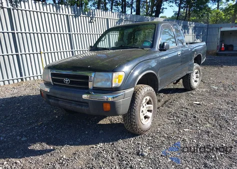 1999 Toyota Tacoma from USA, damaged, VIN 4TAWN72N5XZ528809